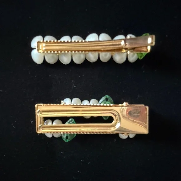 Gold Floral Rhinestone Hair Clips Set with White Flowers for Women - Picture 3 of 5